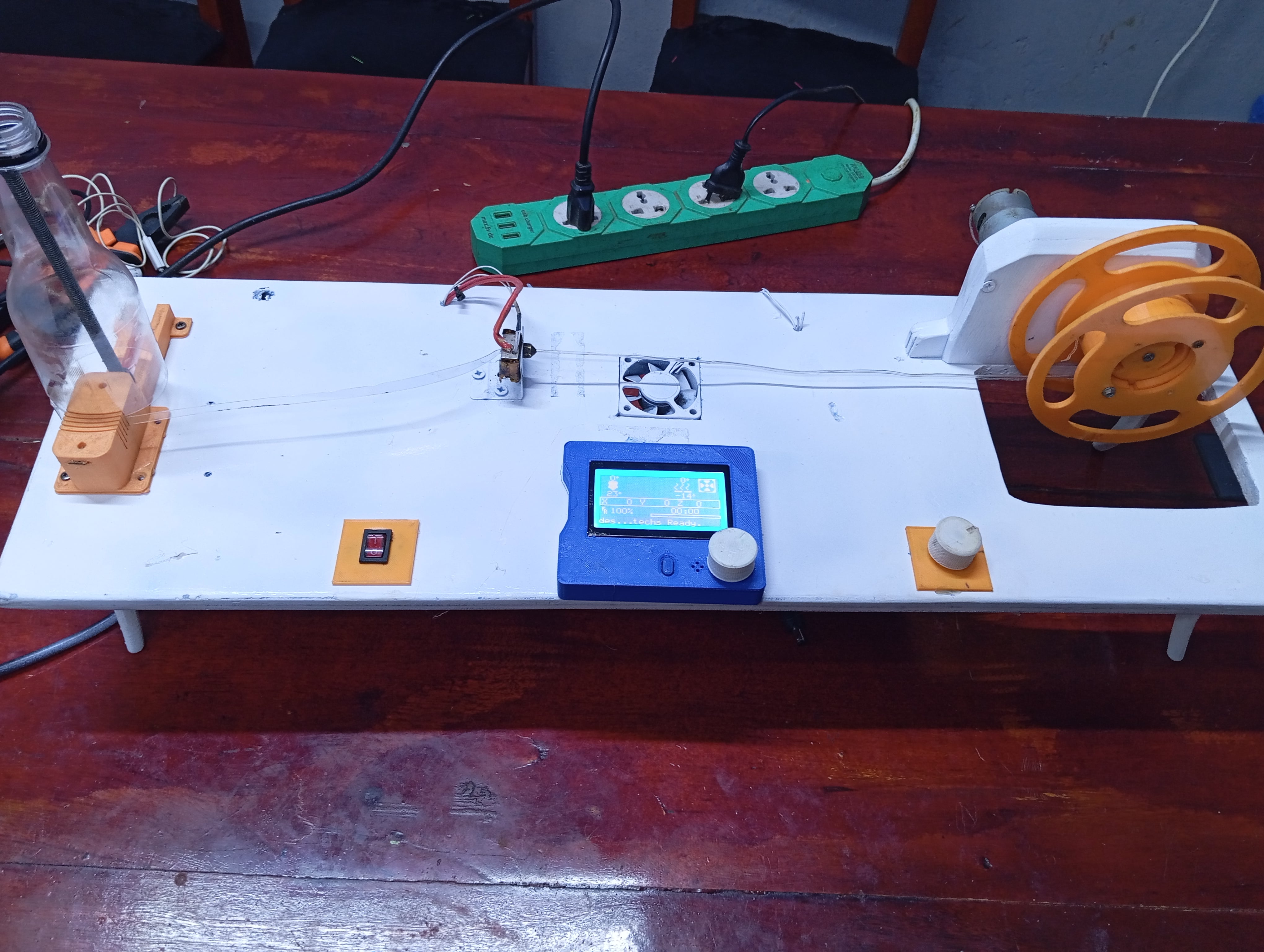 Transformation du plastique recyclé en filament 3D